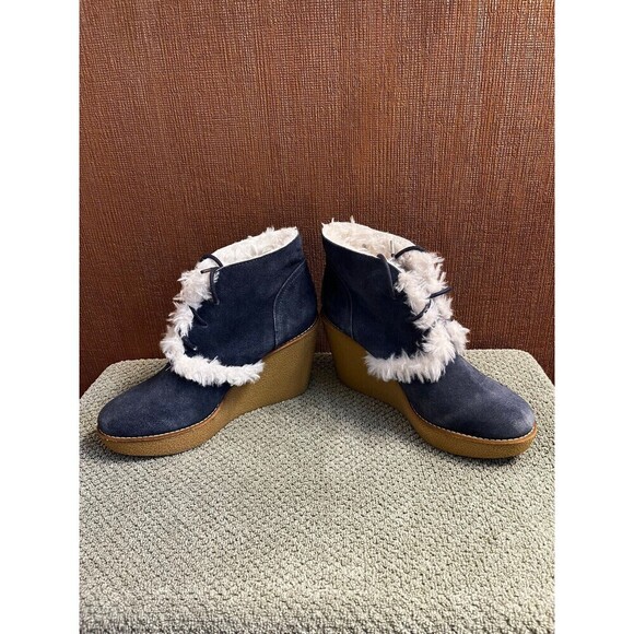 GAP GWEN SHEARLING BLUE SUEDE FAUX FUR LINED PLATFORM WEDGE ANKLE BOOTS SZ 9 - Picture 2 of 5